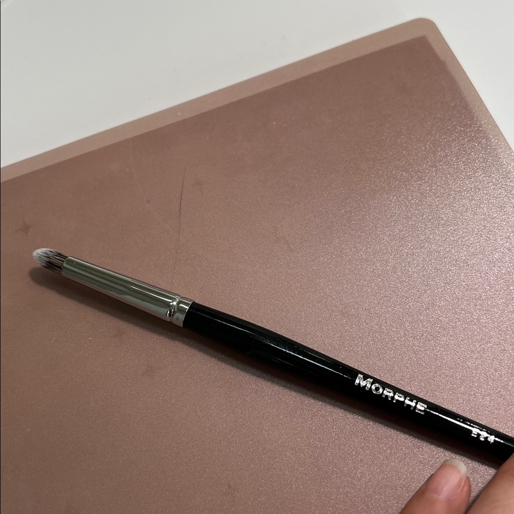 Morphe E24 Precision Brush with Black Handle